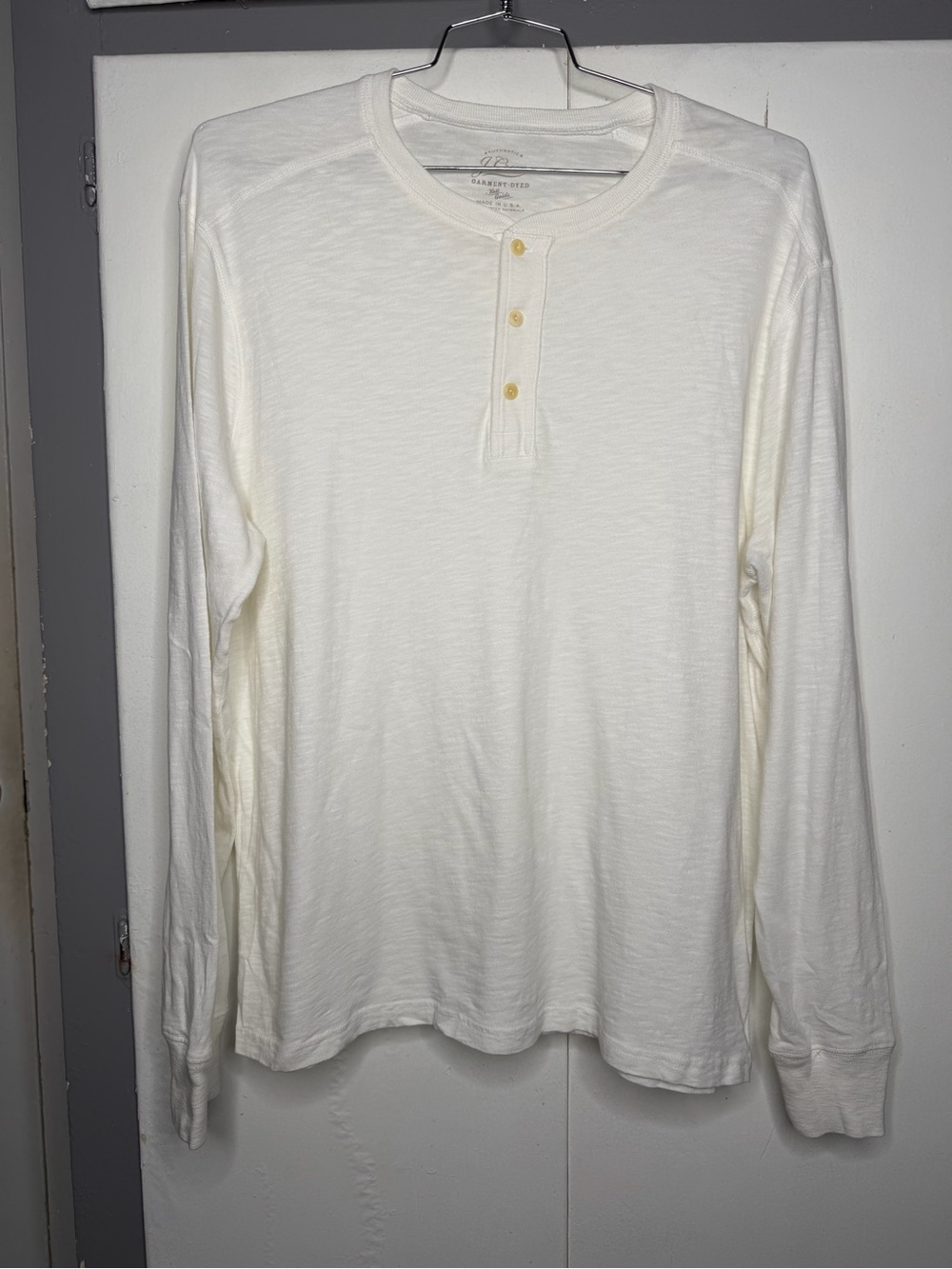 j crew men garment dyed long sleeve henley size xl white
